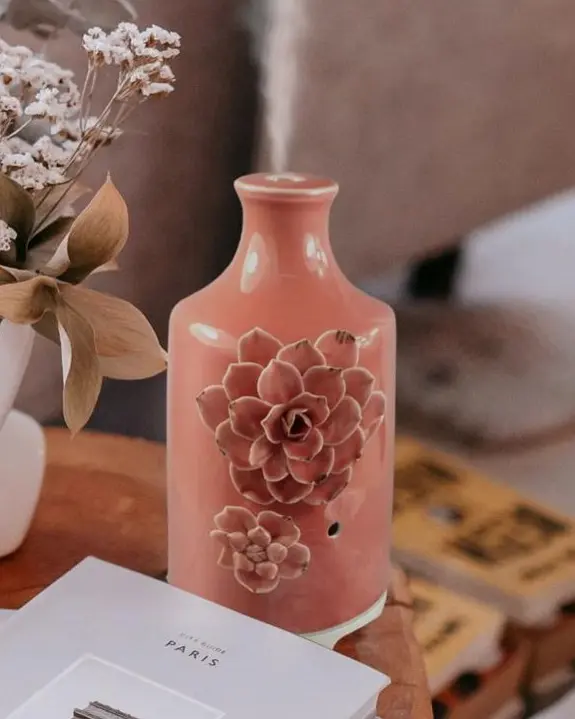 Designed by Green-Life, porcelain flower aroma diffuser brings premium ultrasonic mist for home, spa, and hotel use.