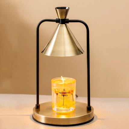 Green-Life metal candle warmer lamp GFCW10E26 in lantern shape, combining portable design and decorative lighting for candle fragrance collections.