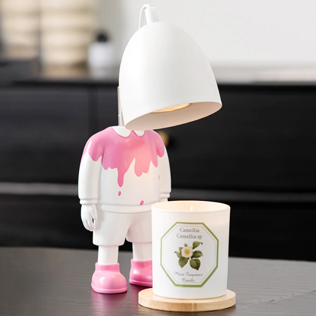 Green-Life metal candle warmer lamp GFCW31E26 with pet and doll design, developed for novelty candle fragrance products and themed retail collections.