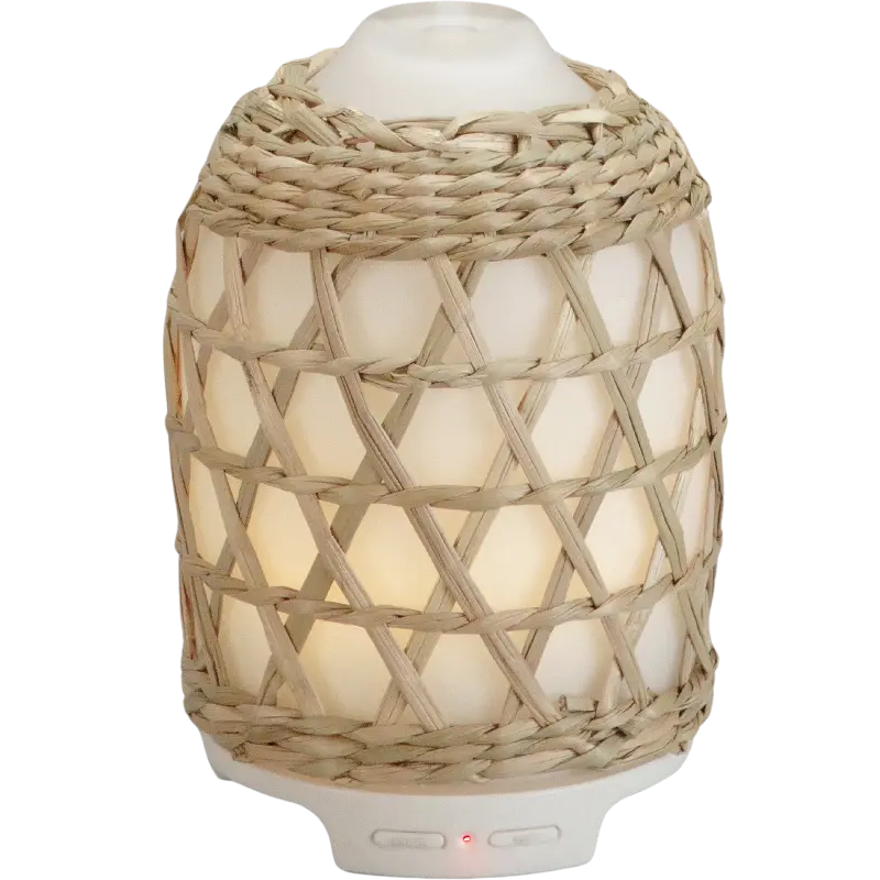 Green-Life glass ultrasonic diffuser GL25EA607120 with knitted sleeve cover combining textile texture with ultrasonic aroma diffusion for cozy lifestyle fragrance collections.