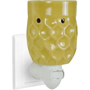 Green-Life ceramic plug-in wax warmer GF24EP1400E1 with color glaze finish, suitable for mass retail fragrance programs with stable production and diverse color options.