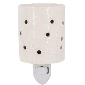 Green-Life white procelain plug-in wax warmer GF24EP1151E14 developed for high-end and scalable fragrance retail programs.