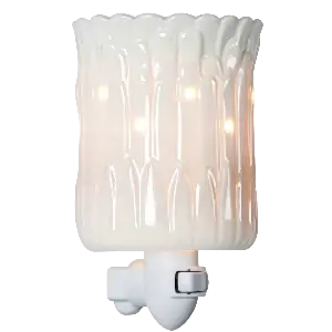 Green-Life white procelain plug-in wax warmer GF24EP1153E14 developed for high-end and scalable fragrance retail programs.