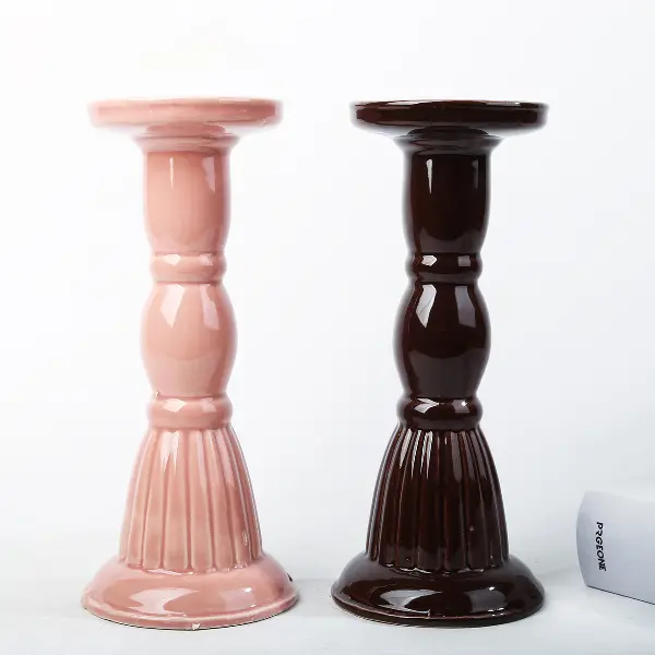 Green-Life ceramic candle stick holder GF25CH820 with holiday themes, suitable for festive campaigns and limited edition candle collections.