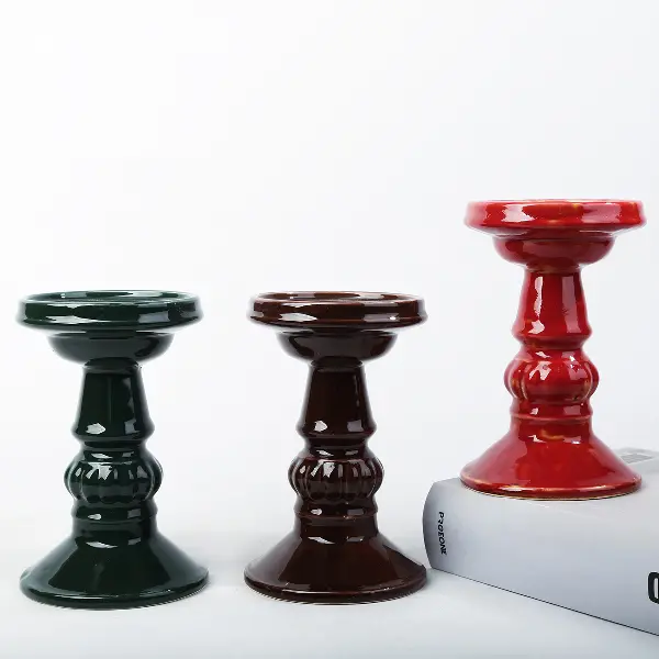 Green-Life ceramic candle stick holder GF25CH825 with holiday themes, suitable for festive campaigns and limited edition candle collections.