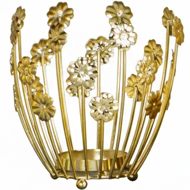 Green-Life sculptural metal luminary candle holder GF25CH631 designed for artistic and statement candle collections, supporting premium brand positioning.