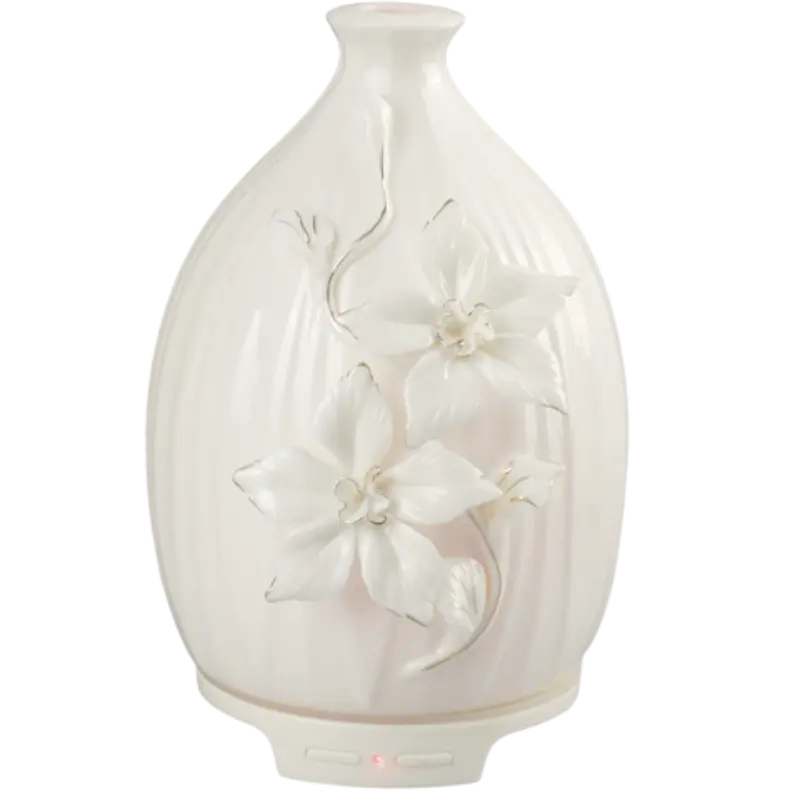 Green-Life ceramic ultrasonic diffuser GEA18B500C47 with handmade flower detailing, designed for fragrance brands and giftware importers seeking decorative private label aroma diffuser collections.