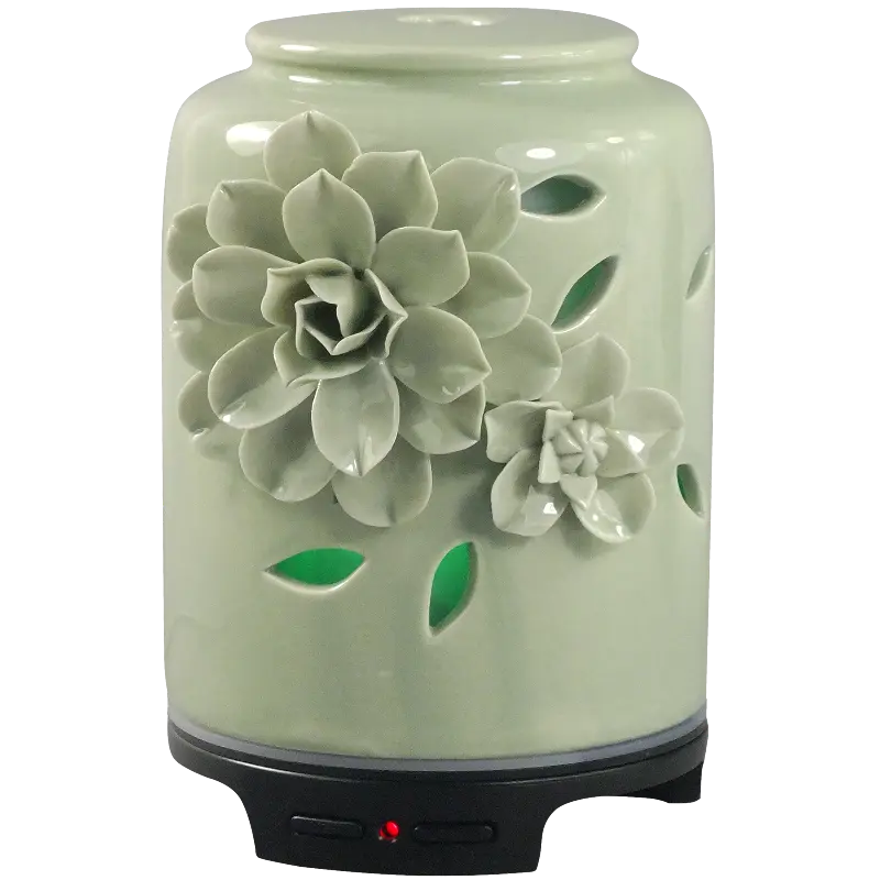 Green-Life ceramic ultrasonic diffuser GLE17319 with handmade flower detailing, designed for fragrance brands and giftware importers seeking decorative private label aroma diffuser collections.